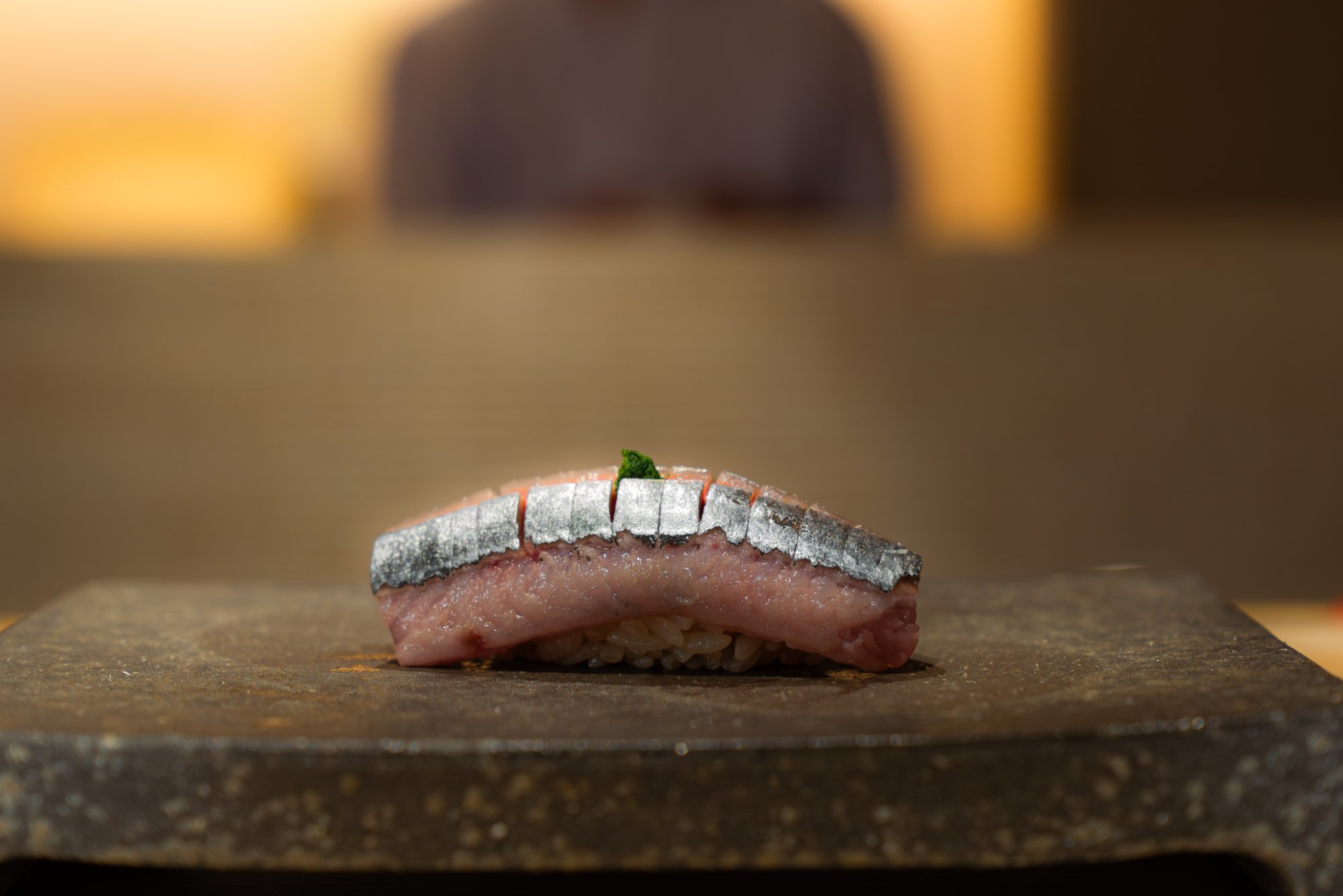 光り物の握り Hikari-mono silver-skinned fish nigiri – Sushi Seidai